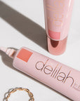 Delilah In Bloom Radiant Liquid Blush kreminiai skaistalai - spalva PEONY
