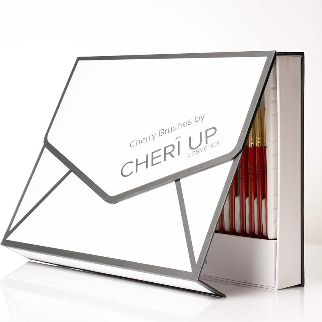 Cheri Up Cosmetics Cherry Brushes Set 12 vnt. Teptukų rinkinys (NAUJIENA)