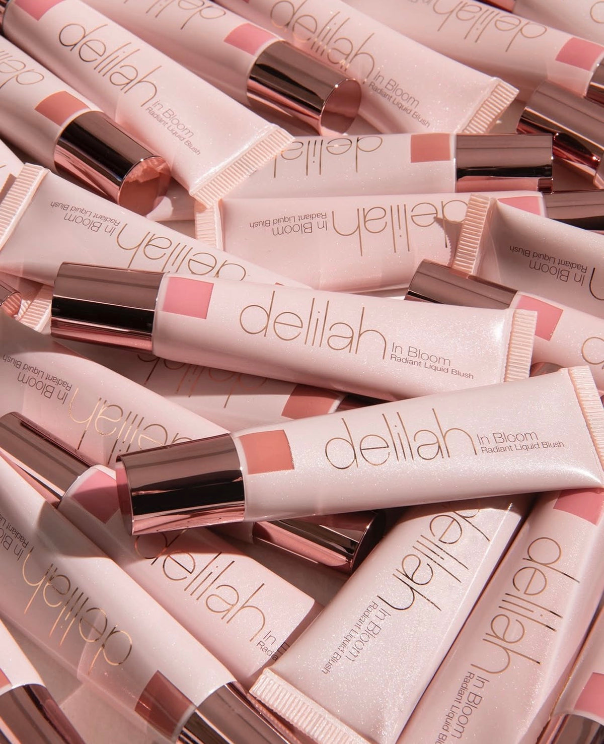 Delilah In Bloom Radiant Liquid Blush kreminiai skaistalai -  spalva PEONY
