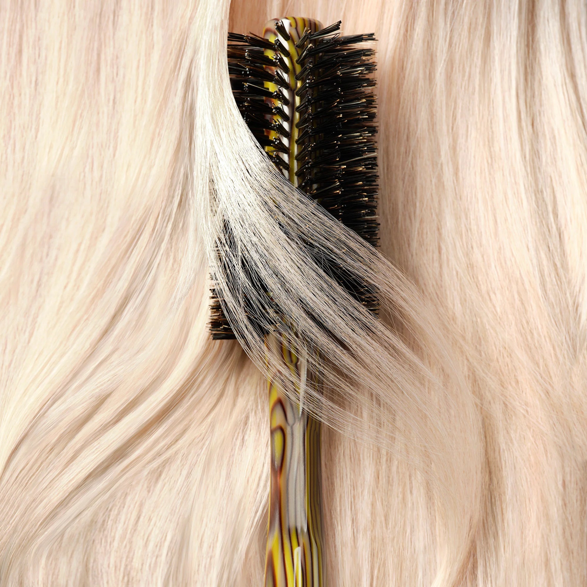 Oribe – Large Round Brush – Didelis apvalus šepetys