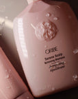 Oribe Serene Scalp Balancing Shampoo Švelnus, plaukus puoselėjantis šampūnas (šalina pleiskanas)