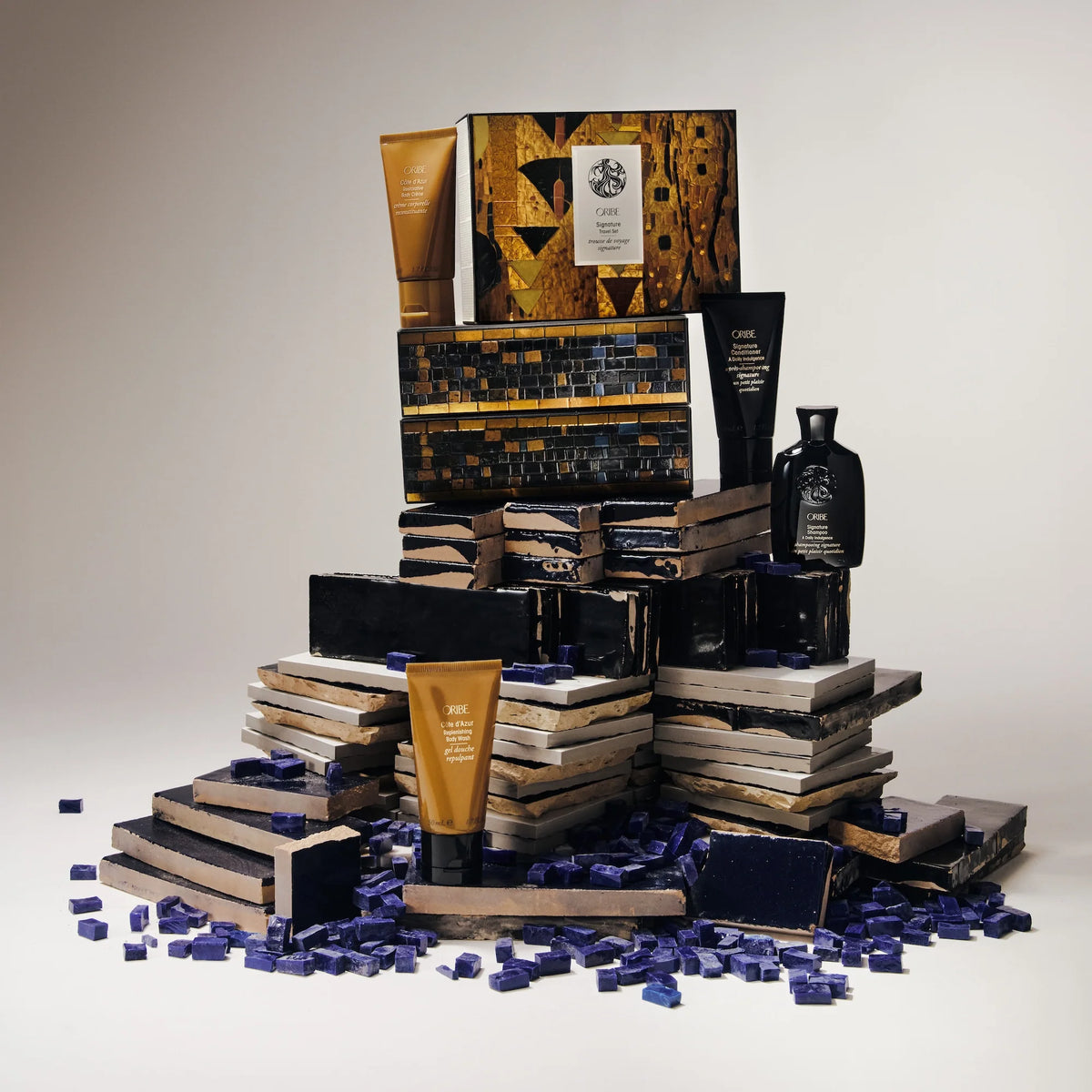 Oribe Signature Travel Set – prabangus plaukų ir kūno priežiūros rinkinys