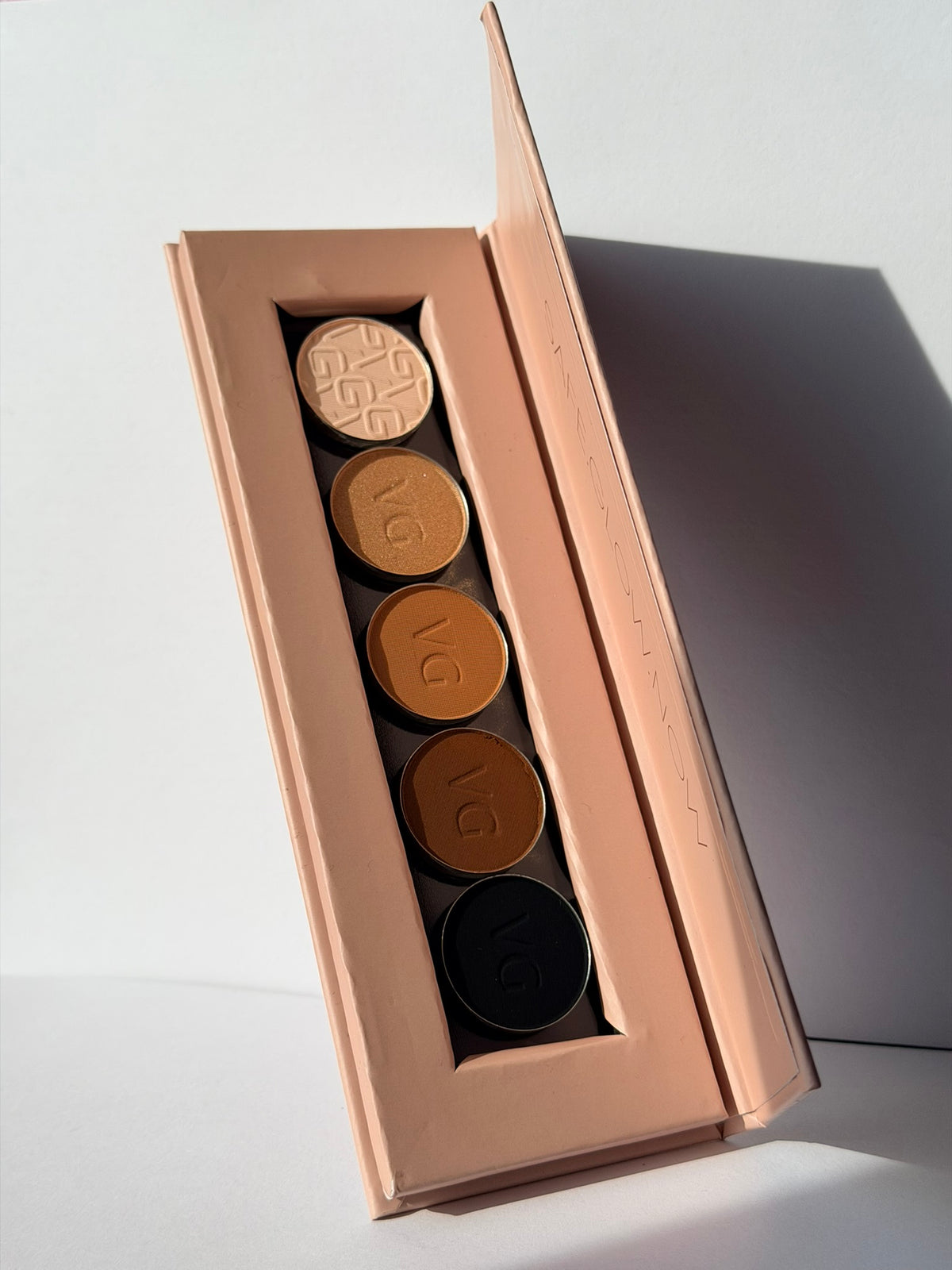 ProVG Golden Espresso – 5 atspalvių akių šešėlių paletė