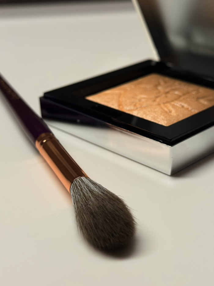 Soroka Makeup Face Brush 4c skaistalams, hailaiteriams teptukas (kukurūzinis)