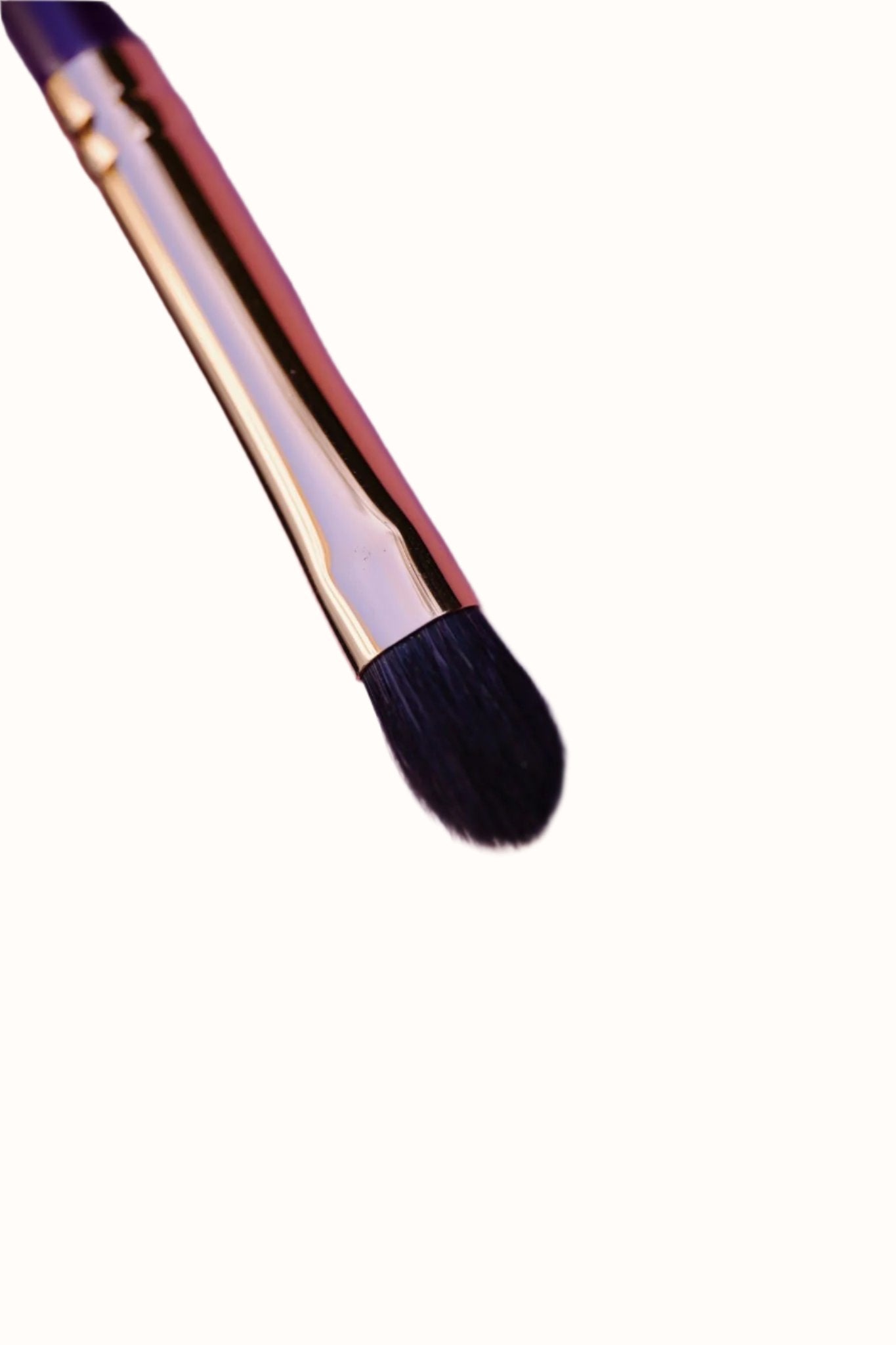 Soroka Makeup Purple Brush For Eyes 1k šepetėlis akims (ožkos šereliai)